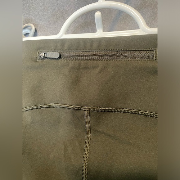 lululemon Olive Green Leggings with Pockets | EUC | Size 4 - Picture 5 of 8